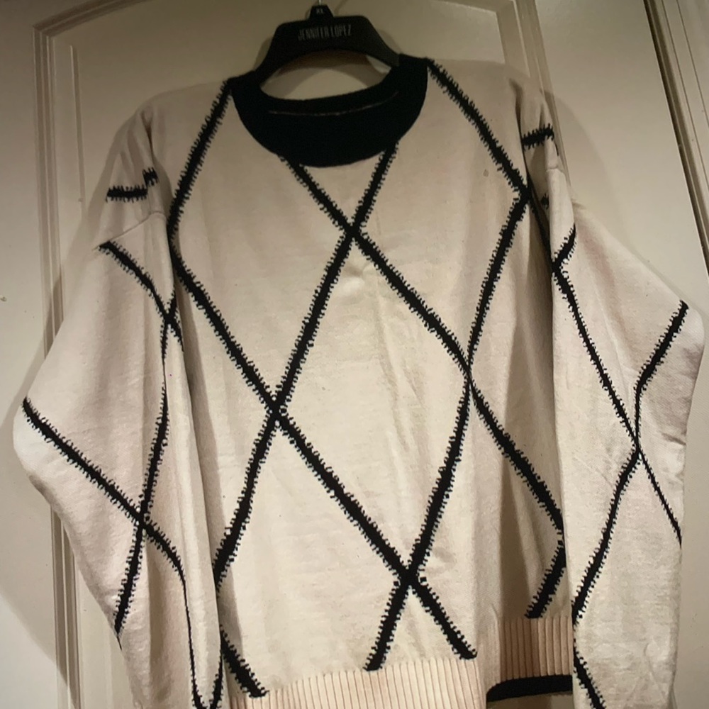 Men's Black and White Sweater